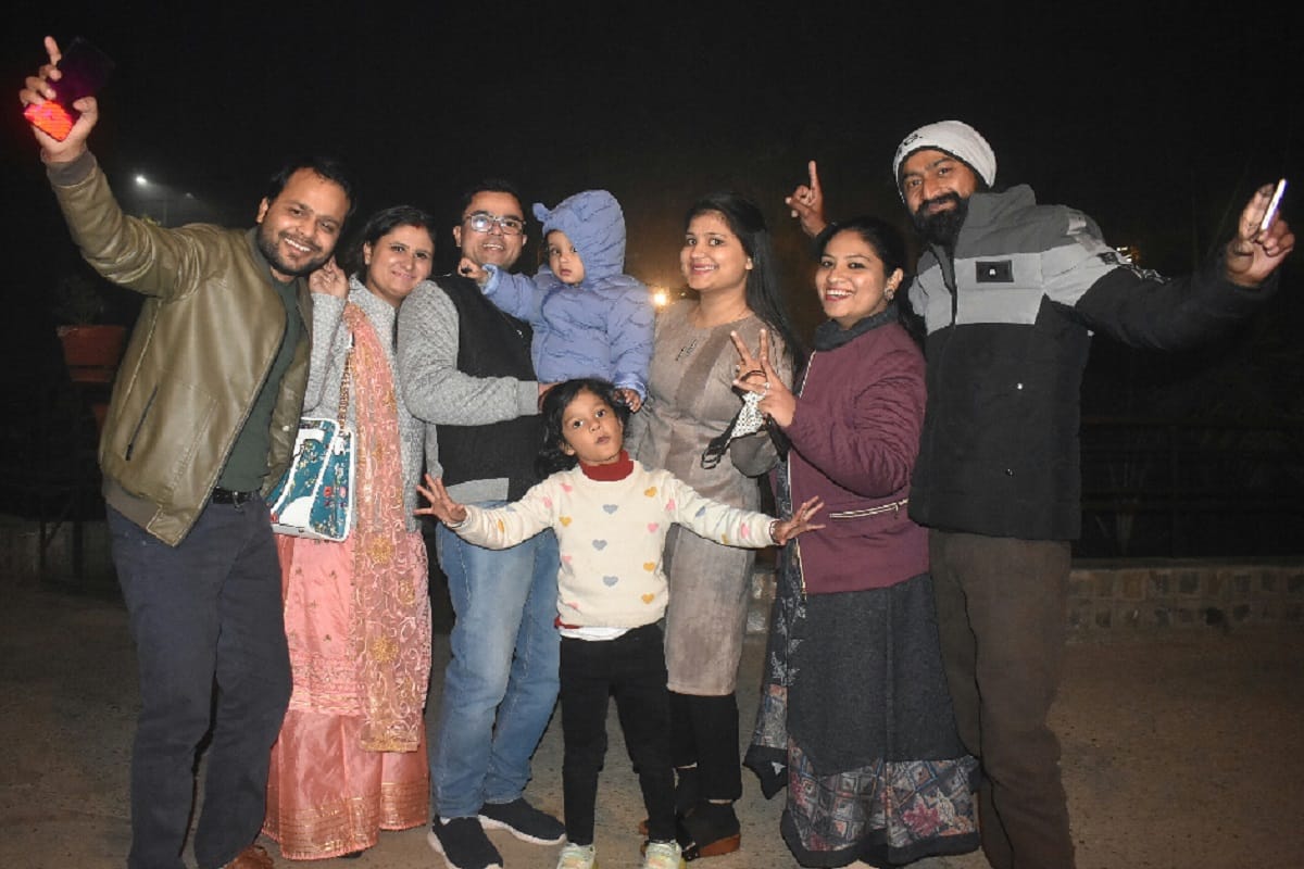 Youth has New Year celebrates with dance on DJ in Meerut