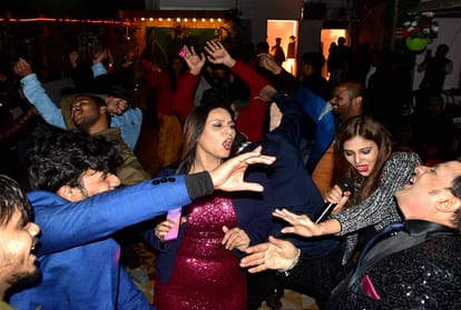 Prayagraj: Jhoom-nacha town in awe of New Year 2021