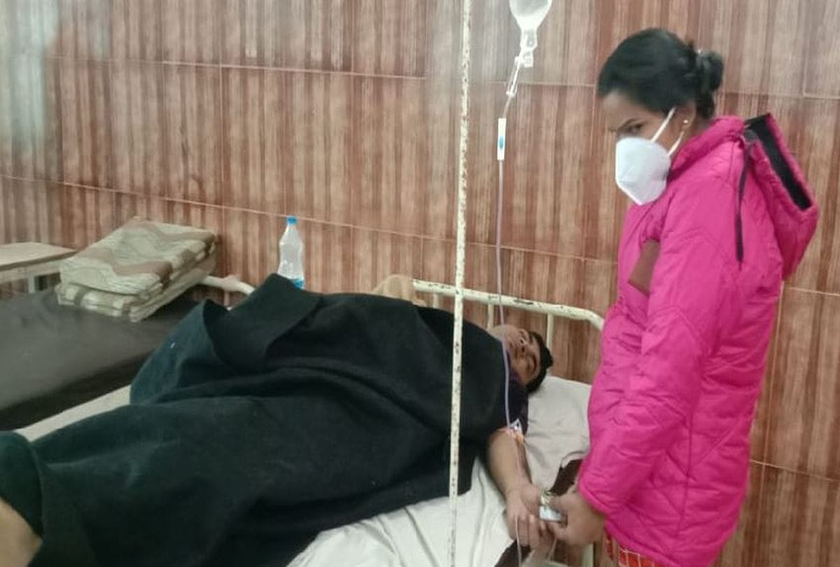 Fire In Car Wife Burn Alive At Agra Lucknow Expressway