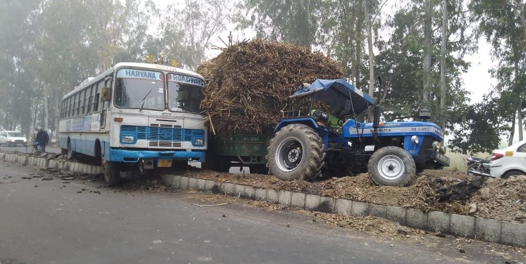 accident, tractor, bus, police