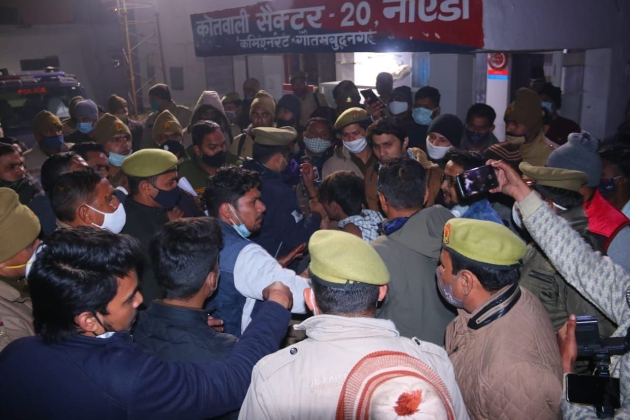 RSS leader attacked with sword, life saved from helmet