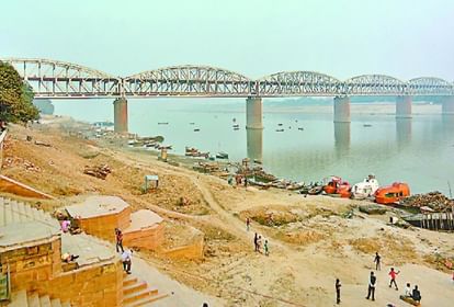 बनारस में गंगा पर डबल डेकर पुल: निचले तल पर होंगे चार रेलवे ट्रैक, ऊपरी तल पर छह लेन की सड़क राजघाट पुल