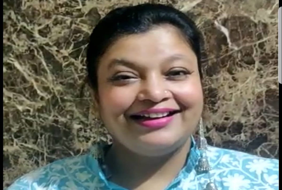 Taarak Mehta Ka Ooltah Chashmah Komal Bhabhi Actress Ambika Ranjankar Gives A Befitting Reply To Troller
