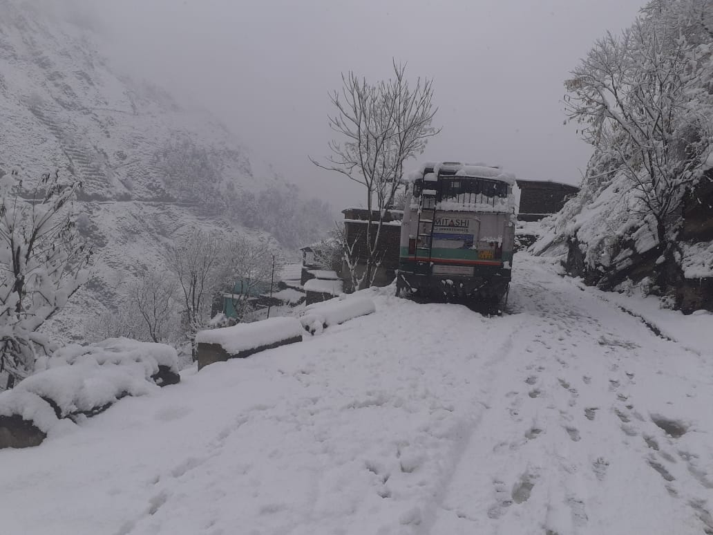 snowfall in chamba today