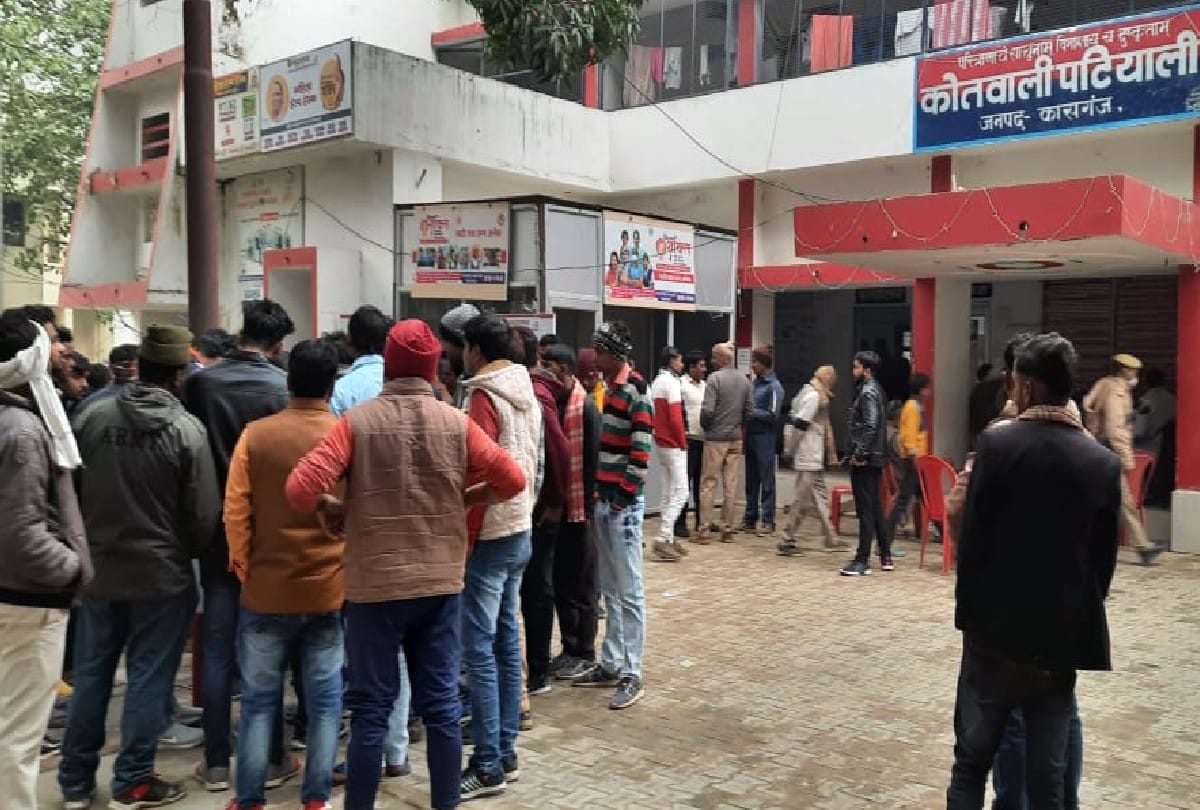 fir filed against six people including SP leader for assaulting case in kasganj