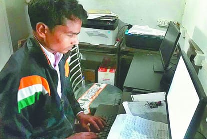 physically challenge students achieved success with hard work and dedication in Agra