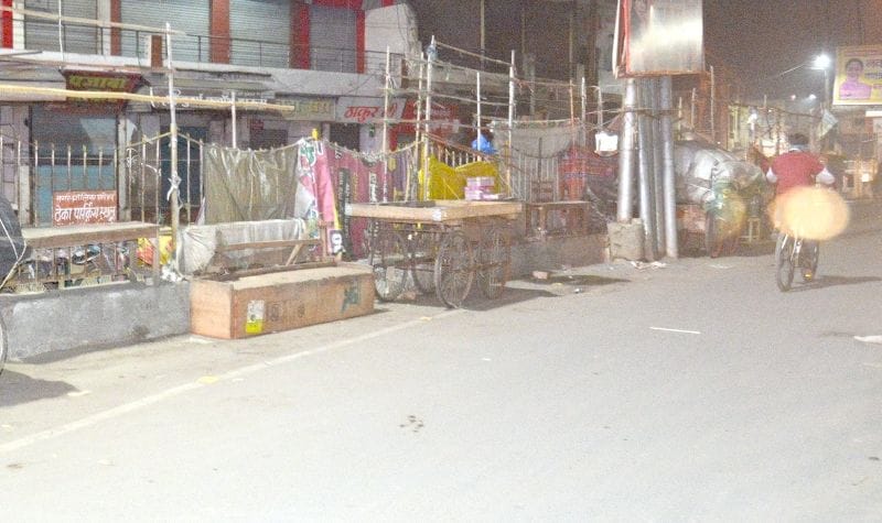 Temporary shops removed from Jhansi Rani Chowk
