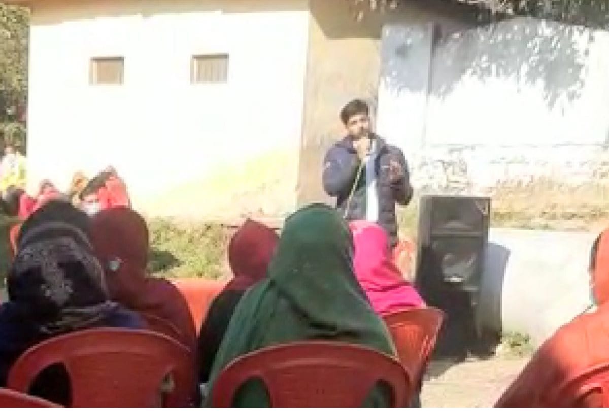 himachal panchayat election : villagers asks questions candidates contesting election in ghumarwin block
