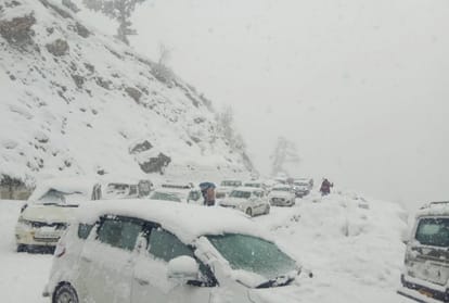 Rain in shimla and snowfall in atal tunnel rohtang 70 roads closed after snowfall