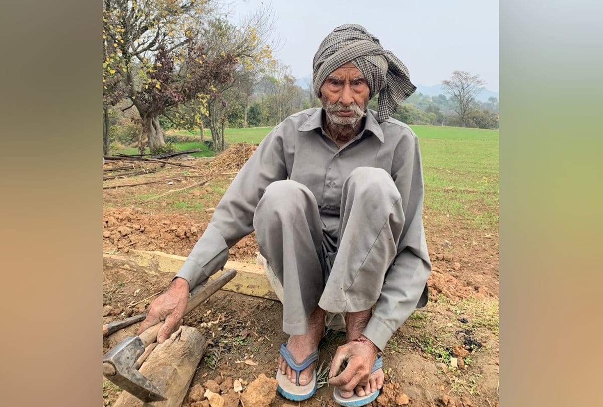 109 year old Khadku ram cast vote in himachal panchayat election