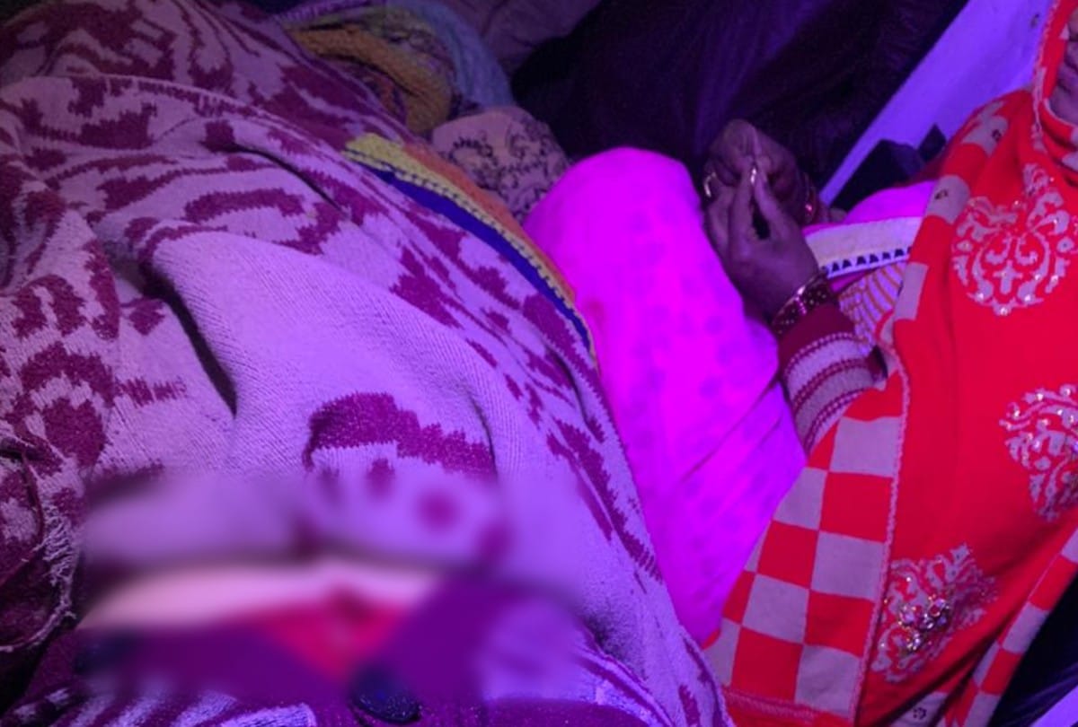 woman death after delivery family create ruckus at hospital in agra