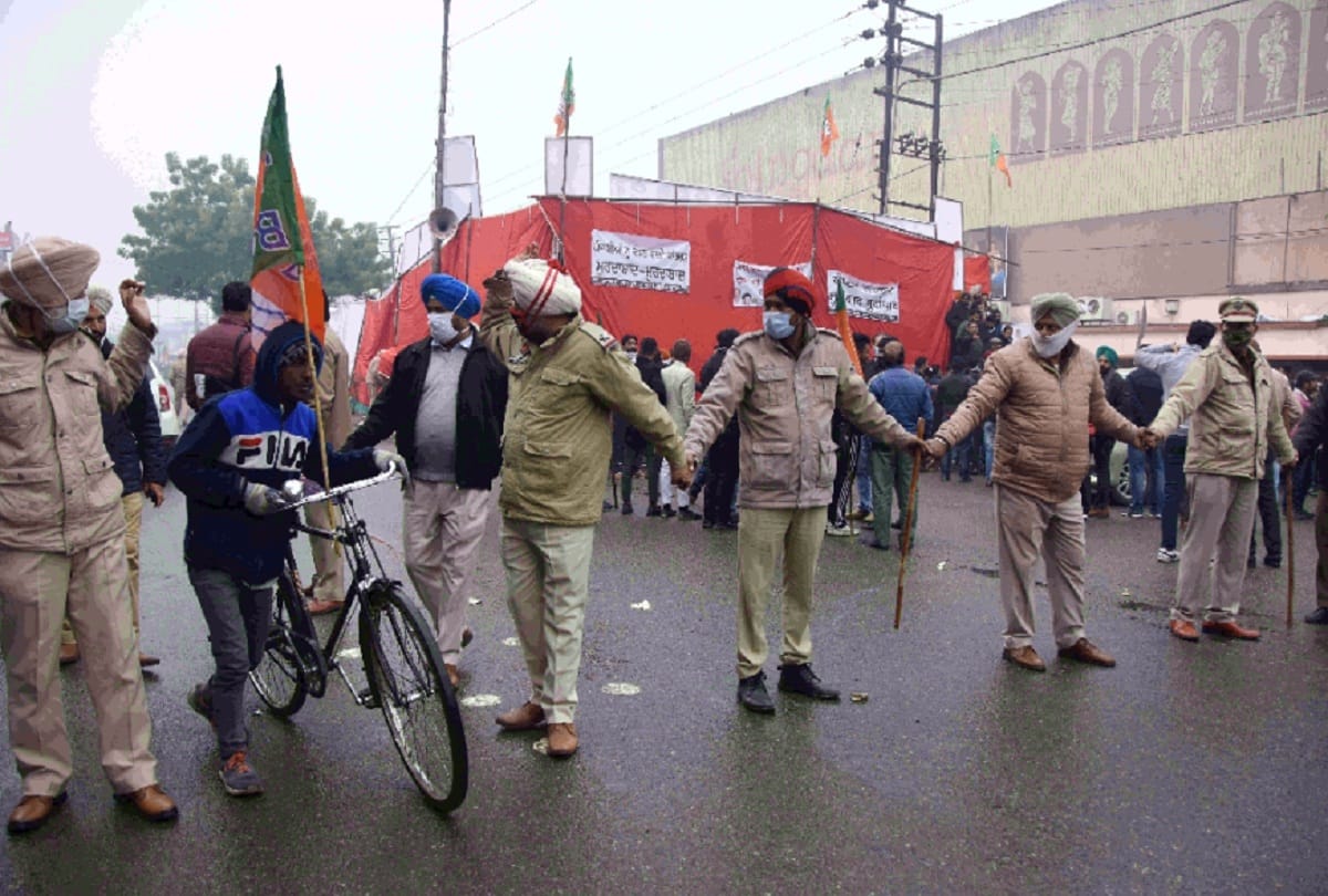 Conflict between police and farmers in Haryana