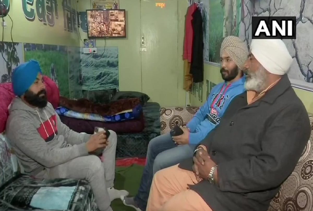 Jalandhar based farmer protesting at Sighu border turns a truck container into a residence