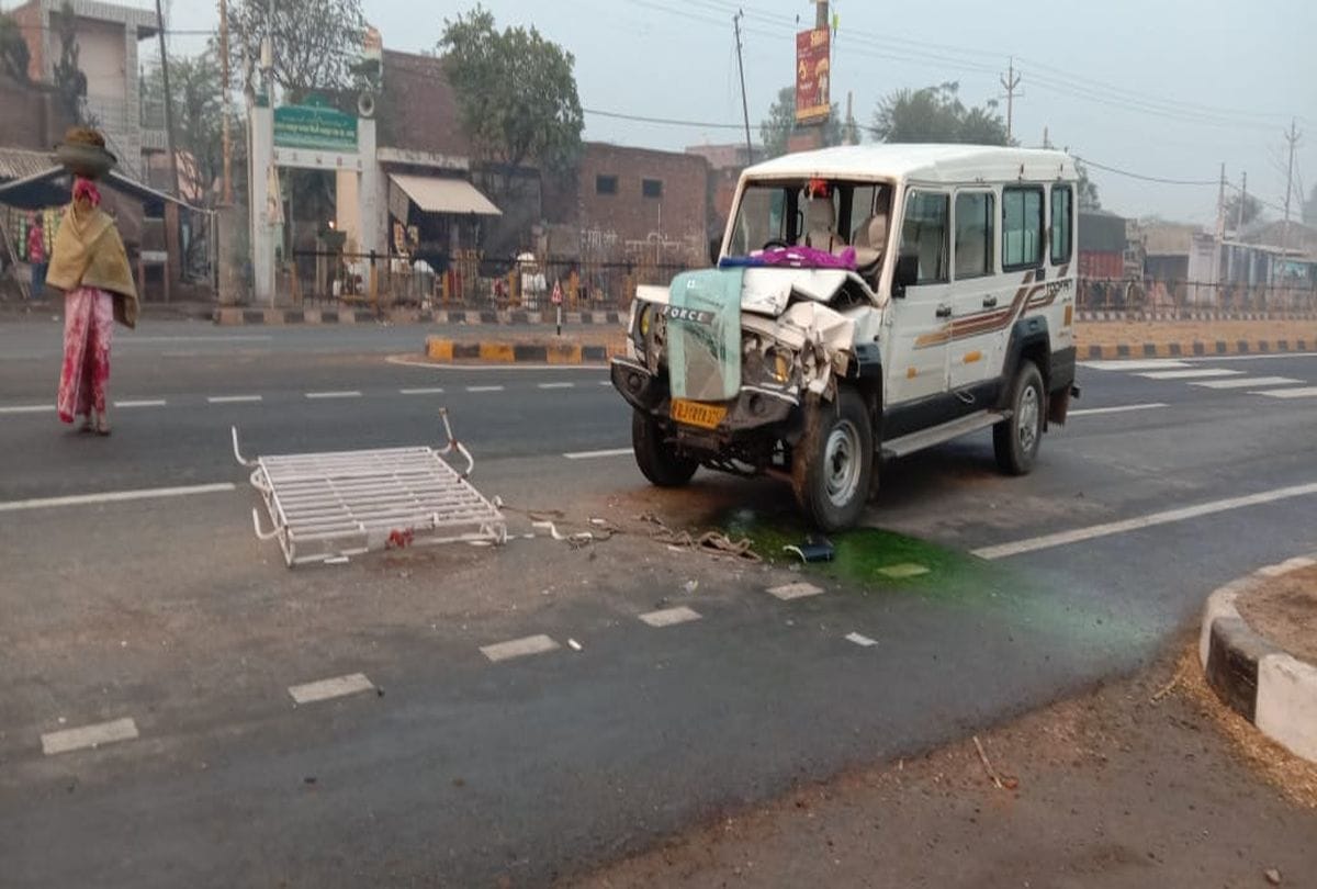 Accident At Agra Jaipur Route Seven Passenger Injured