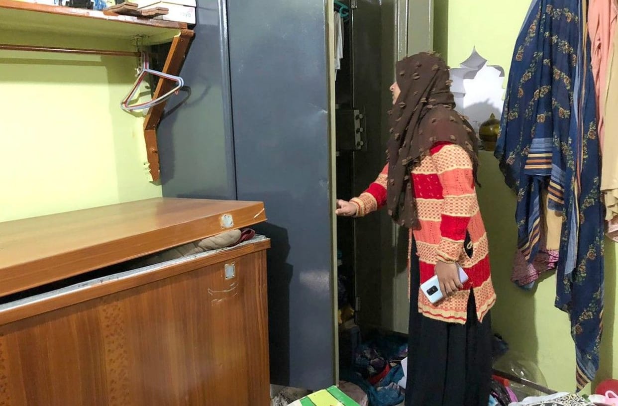 Choro blew goods worth millions in three police station areas on the same night