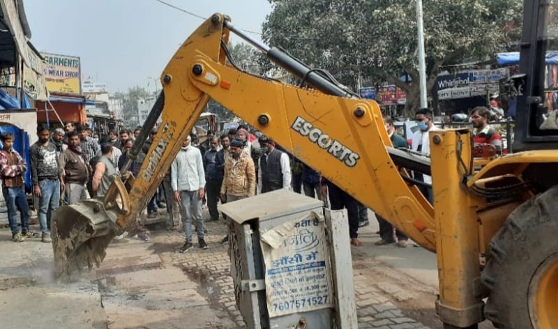 On the second day, the campaign started in JCB, Bajaria