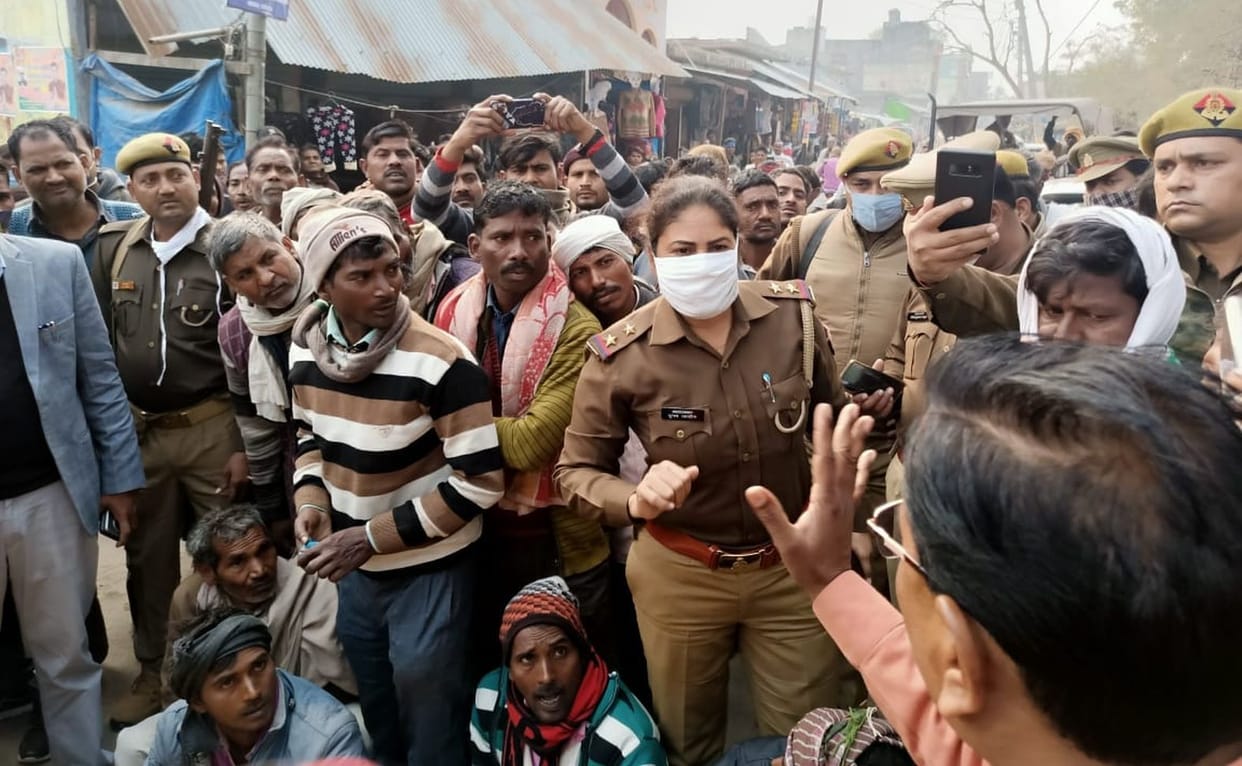 The relative of the shopkeeper was beaten by SO and the inspector