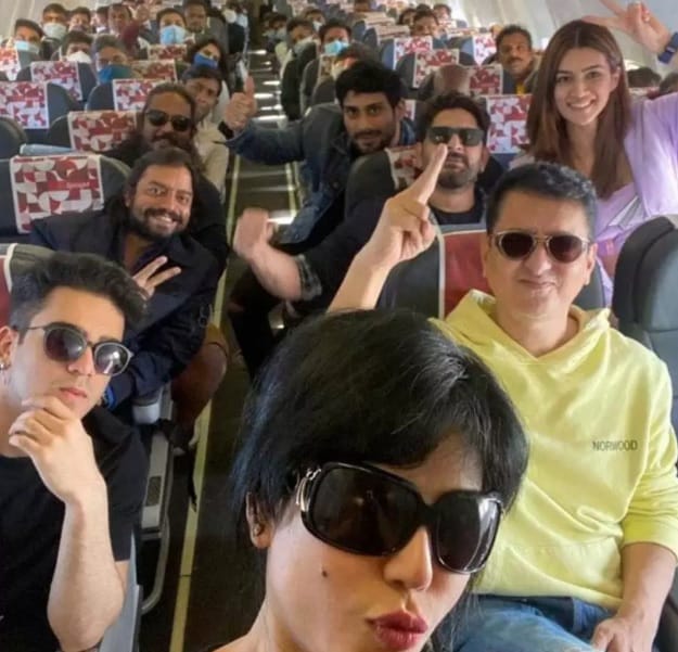 Akshay kumar shares first photo from the location of film bachchan pandey begins shoot at Jaisalmer