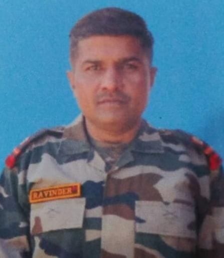 The mortal remains of Shaheed Naib Subedar reached Jhajjar, will be cremated with military honors in the morning