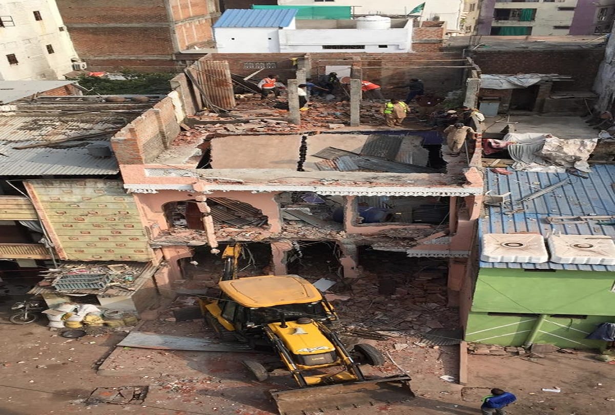 MP Shivraj Sarkar in action demolished illegal mafia fort in Jumerati Bhopal