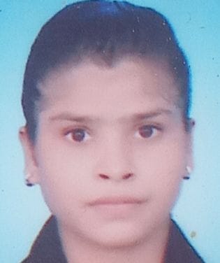 Dead body of teenager found hanging