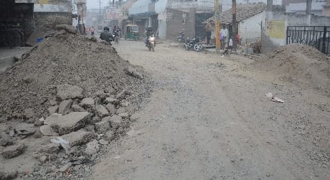Sanjay Nagar can cause a pile of mud on the turn