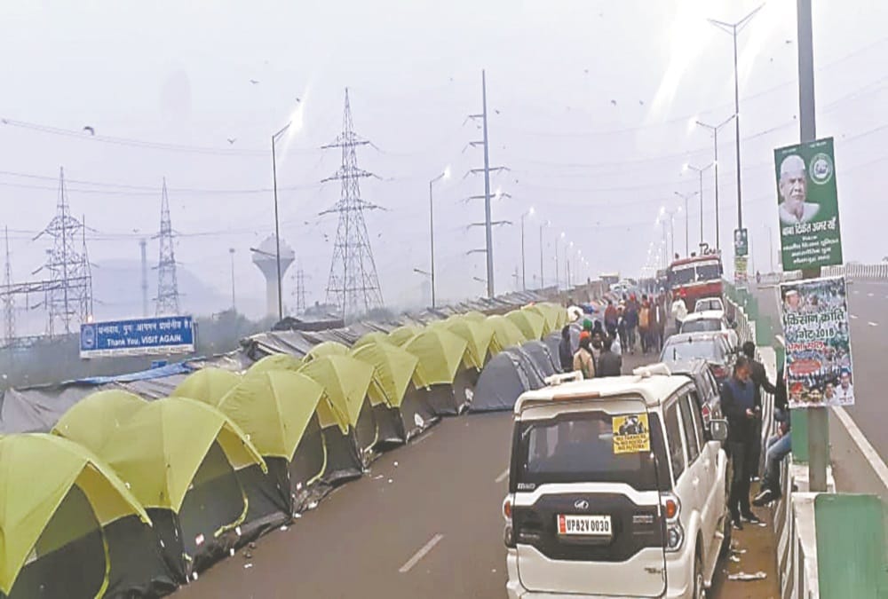 kisan andolan Latest News: Uttarakhand Farmer Protest on Delhi Border in Bitter cold weather photos