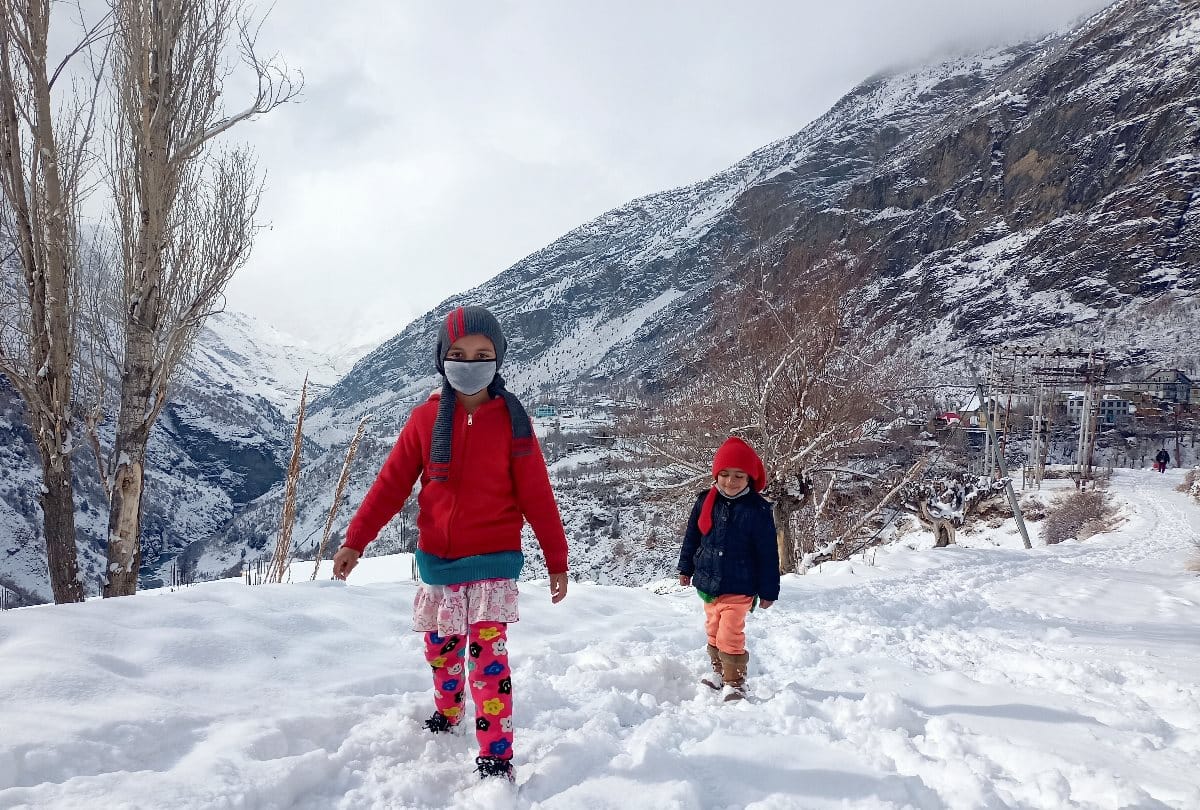 himachal weather update: yeloow and orange alert in himachal pradesh heavr rain alert in himachal heavy snowfall alert in himachal pradesh