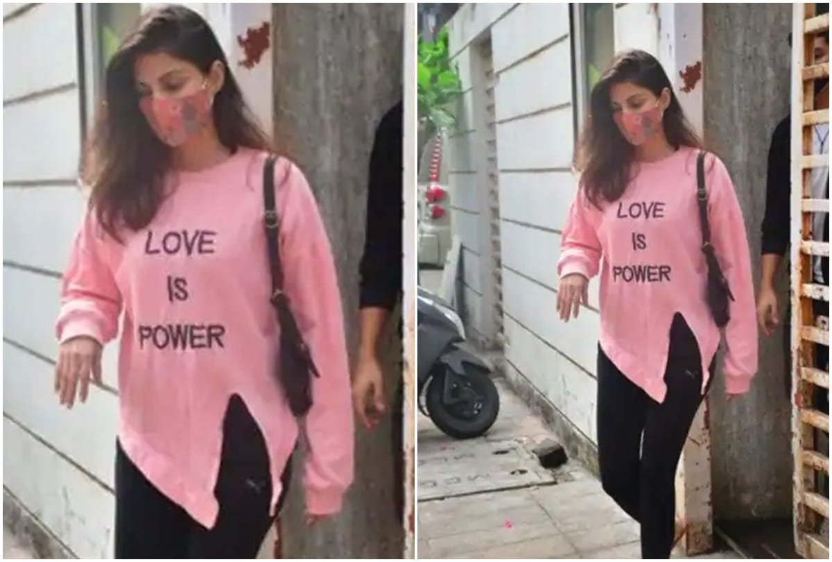 rhea chakraborty with brother showik at ncb office mumbai along with father indrajeet in drug case