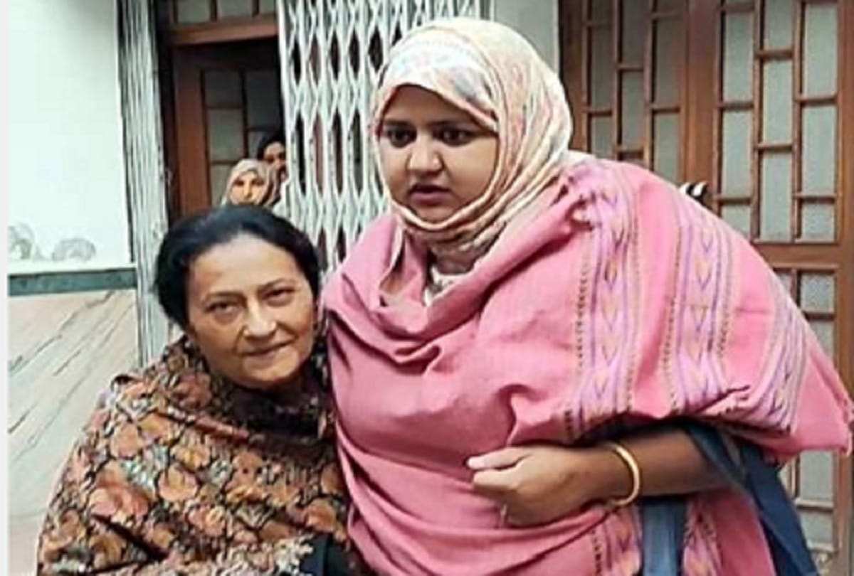 poet Munawwar Rana daughter Sumaiya Rana met Azam Khan wife Tazeen Fatma
