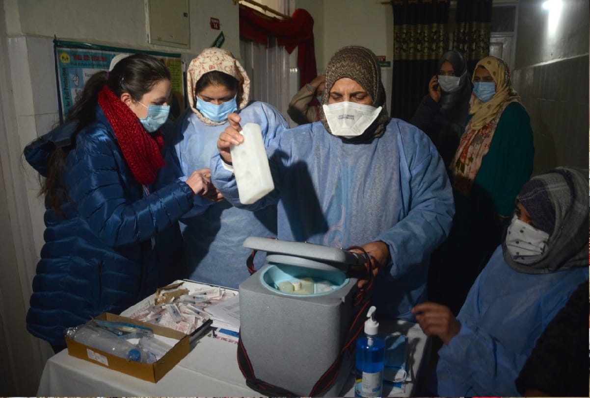Vaccine crisis in Jammu and Kashmir continues people returning from medical centers disappointed