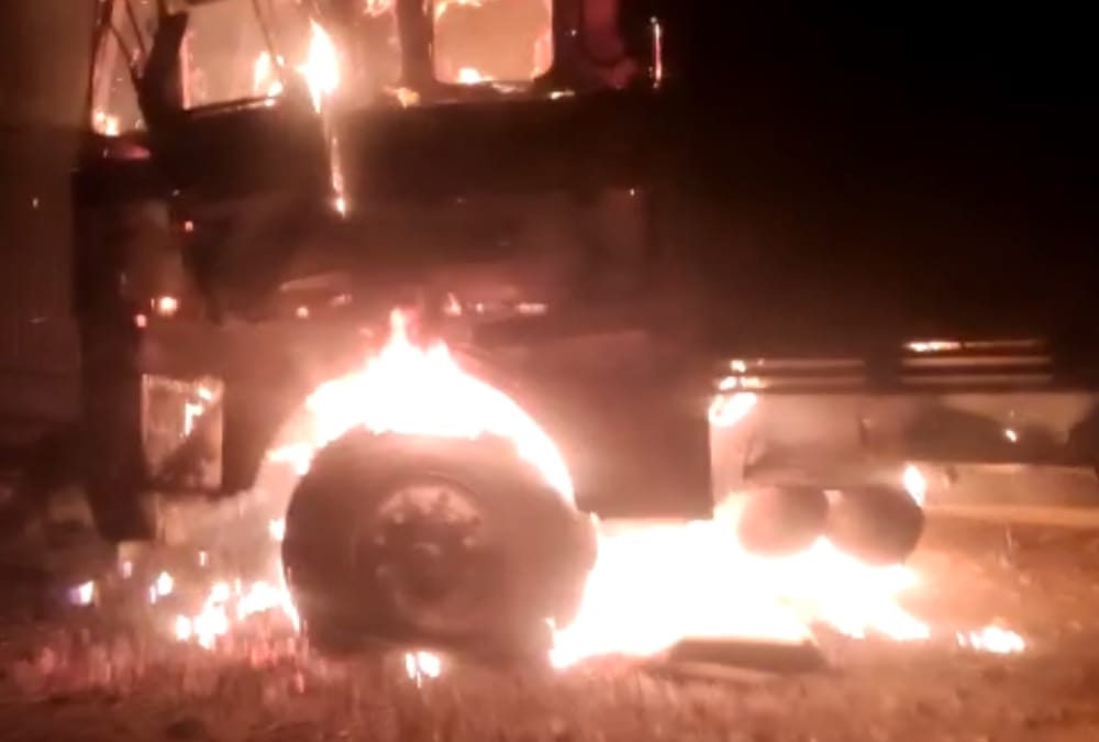 A truck catches fire near lalganj kotwali in Raebareli.