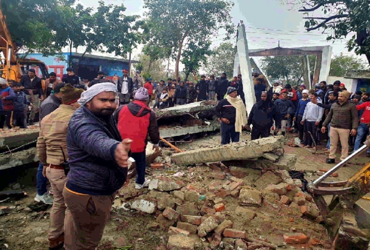 Ghaziabad News Muradnagar Crematorium Accident News: sameer and tanveer saved many lives