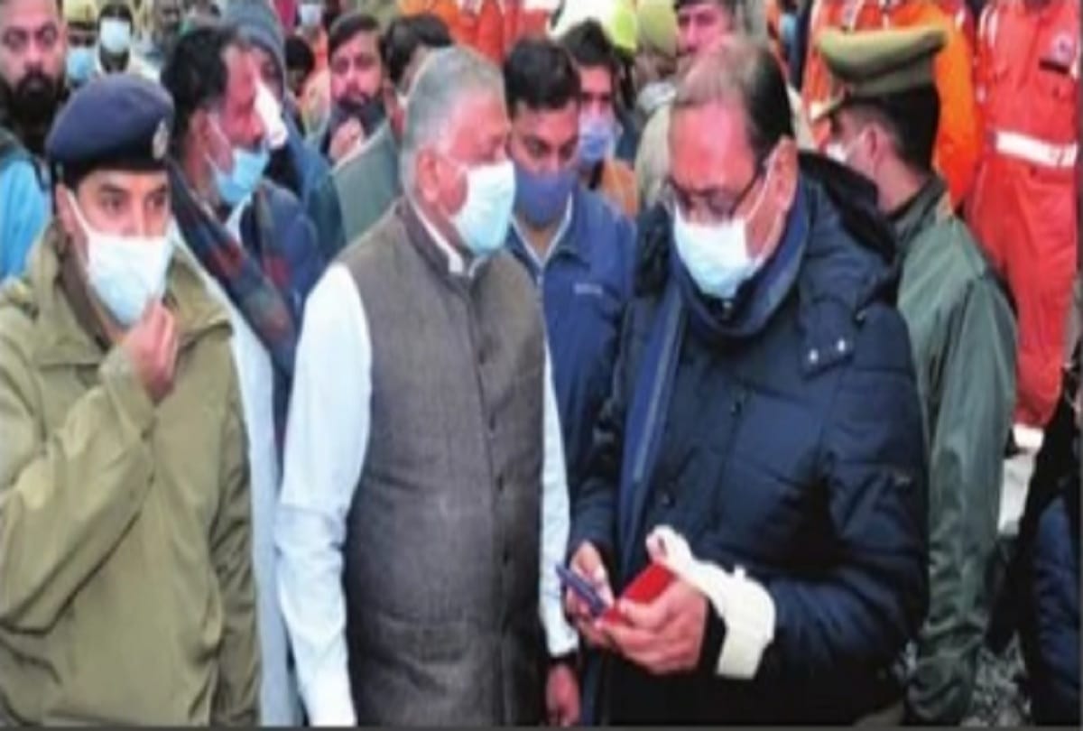 Muradnagar Crematorium Accident News: Dead bodies kept in burn ward as space becomes less in morchery 