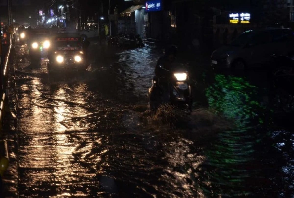heavy rain due to weather change