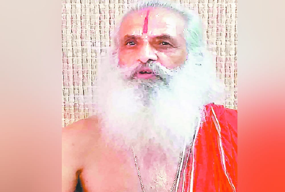 Maha Kumbh Mela 2021 News: Baba Hathyogi Told Kinnar Akhara Will not Get Permission of 14th Akhara