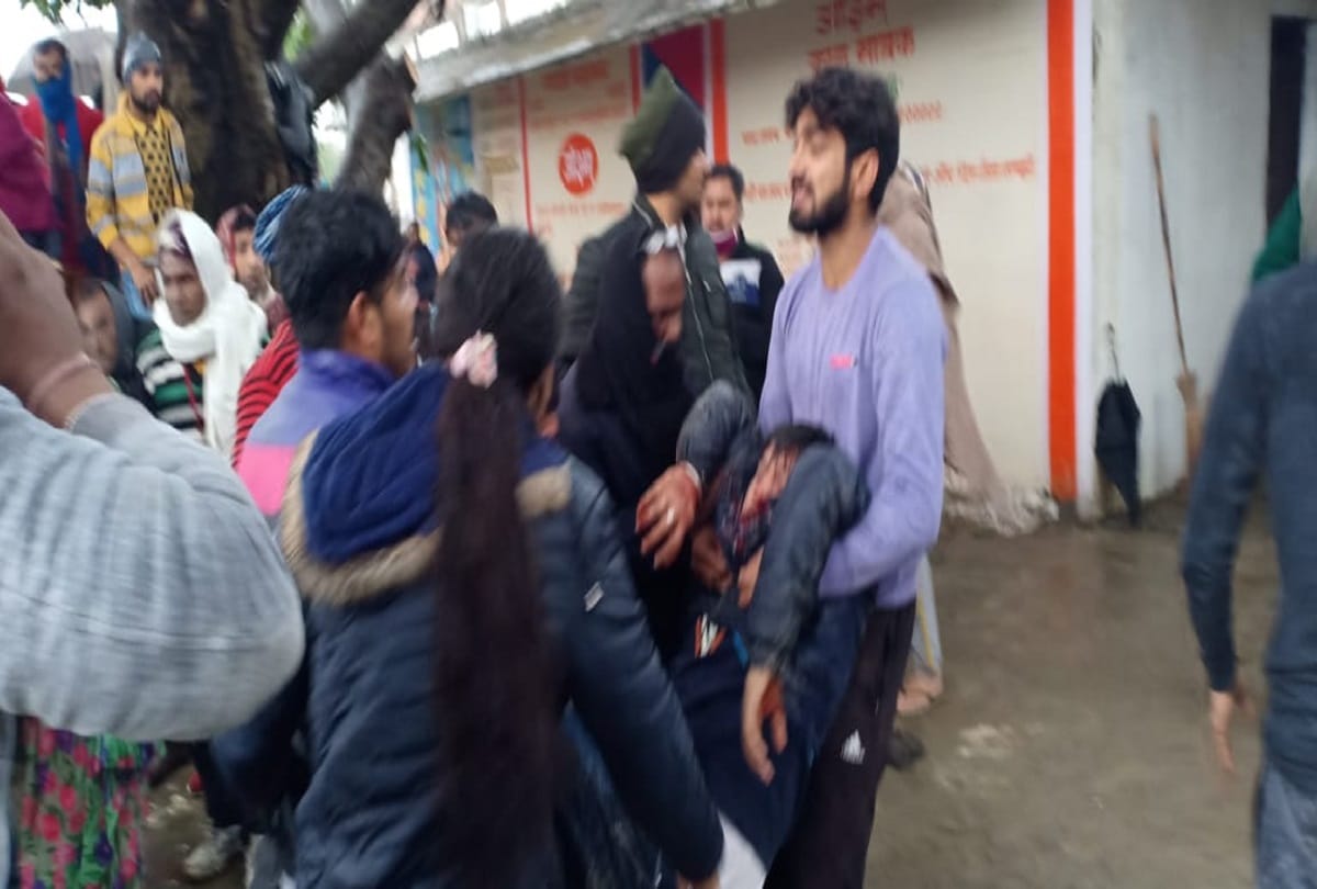 muradnagar shamshan ghat news roof collapse no space left in morchery for dead bodies