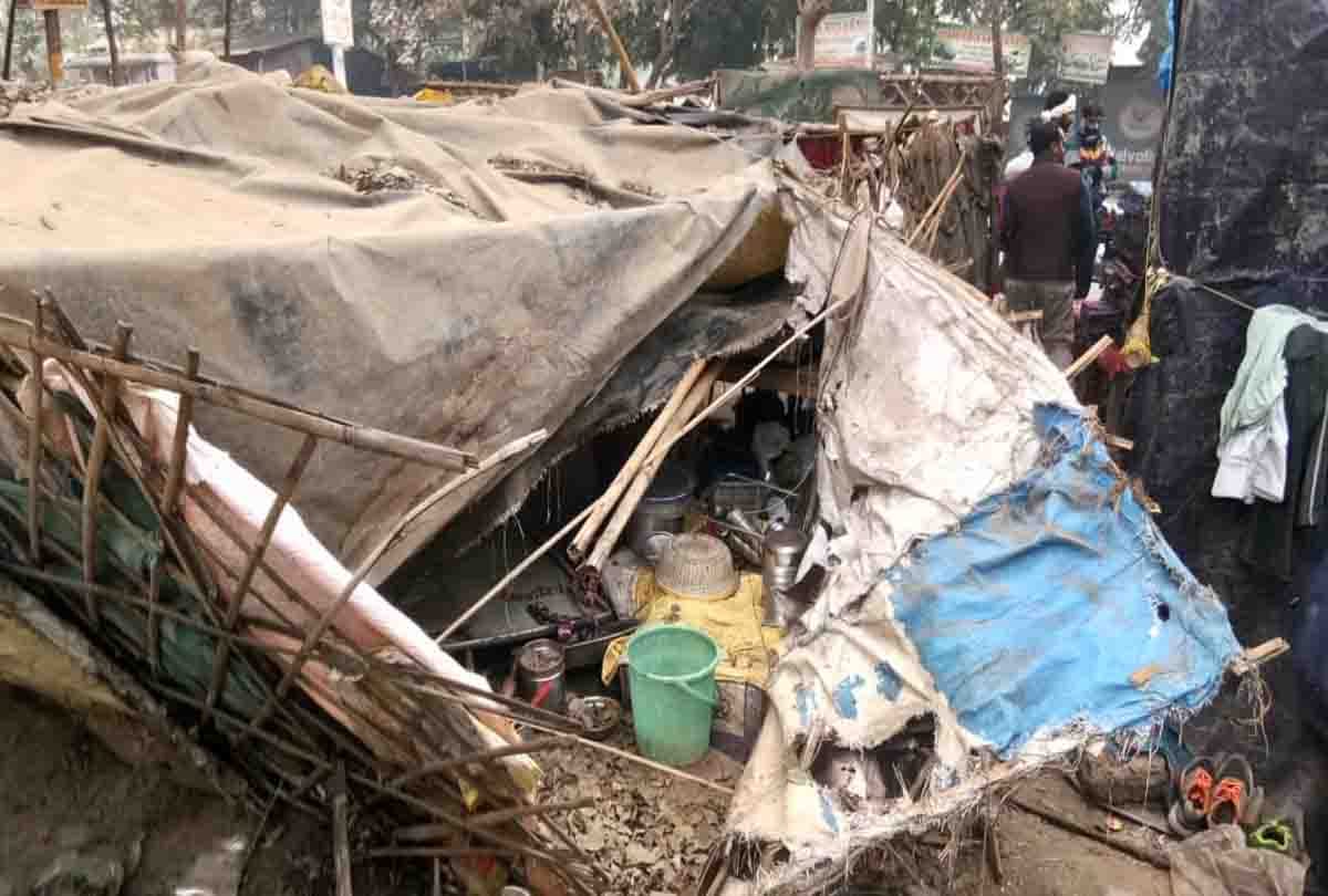 police constable demolished the hotel after asking for money for bread