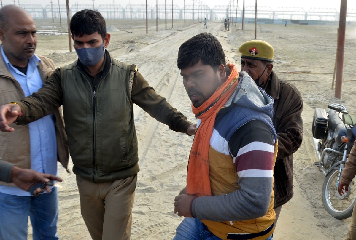 In the Magh Mela, lathi-poles went to the saints of Acharyabada, many injured, three in custody
