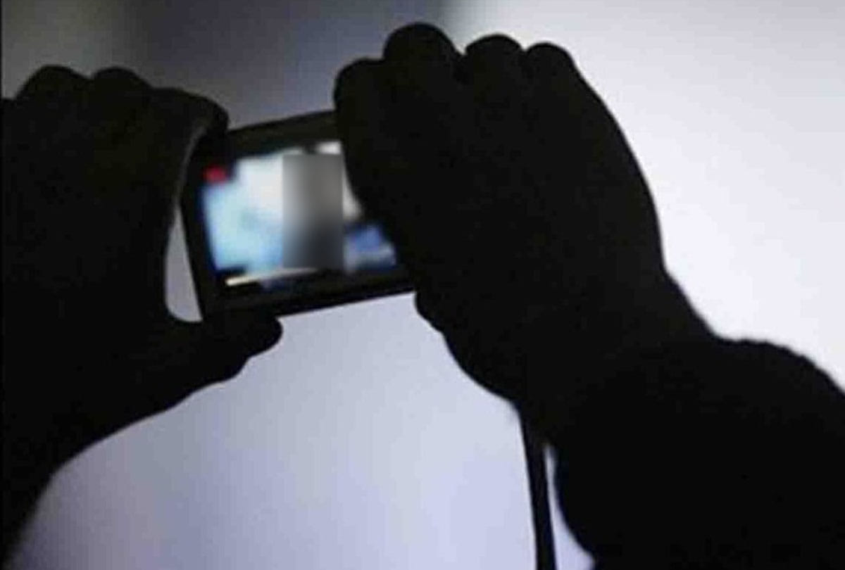 Blackmail by making bad videos, accused of misdeeds
