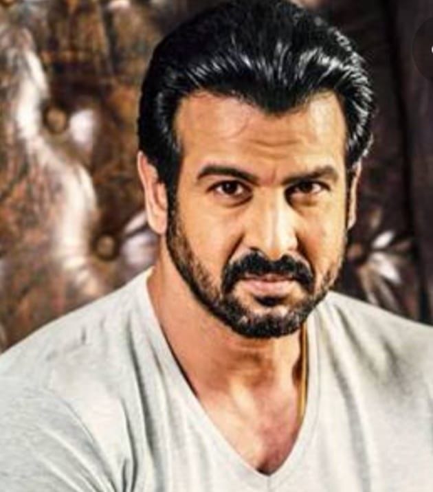 Richa Chadha, Ronit Roy to participate in shooting web series