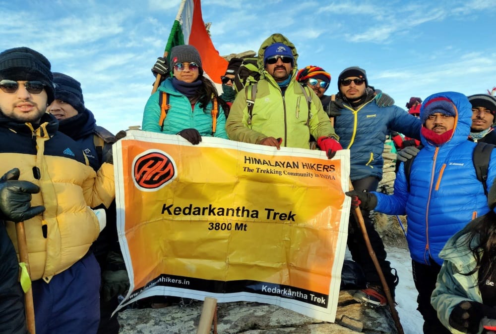 Uttarakhand Snowfall News: Record Tourist Arrives Uttarkashi kedarkantha Trek after Snowfall Beautiful Photos