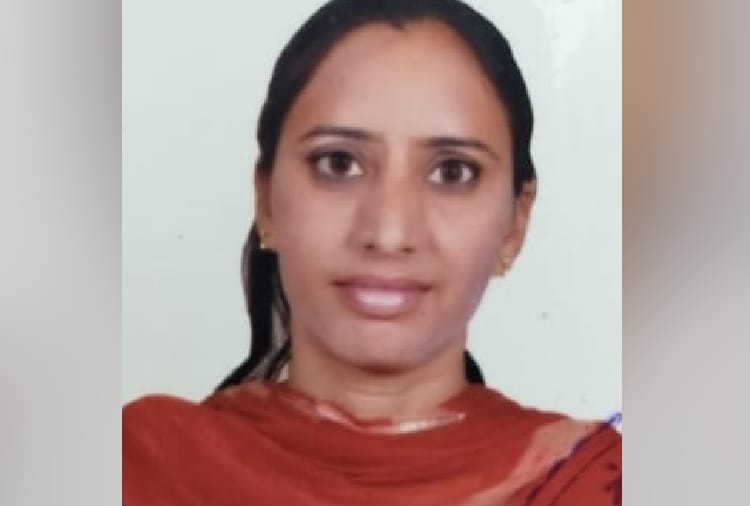 Elderly couple commits suicide with unmarried daughter in Nawanshahr Of Punjab