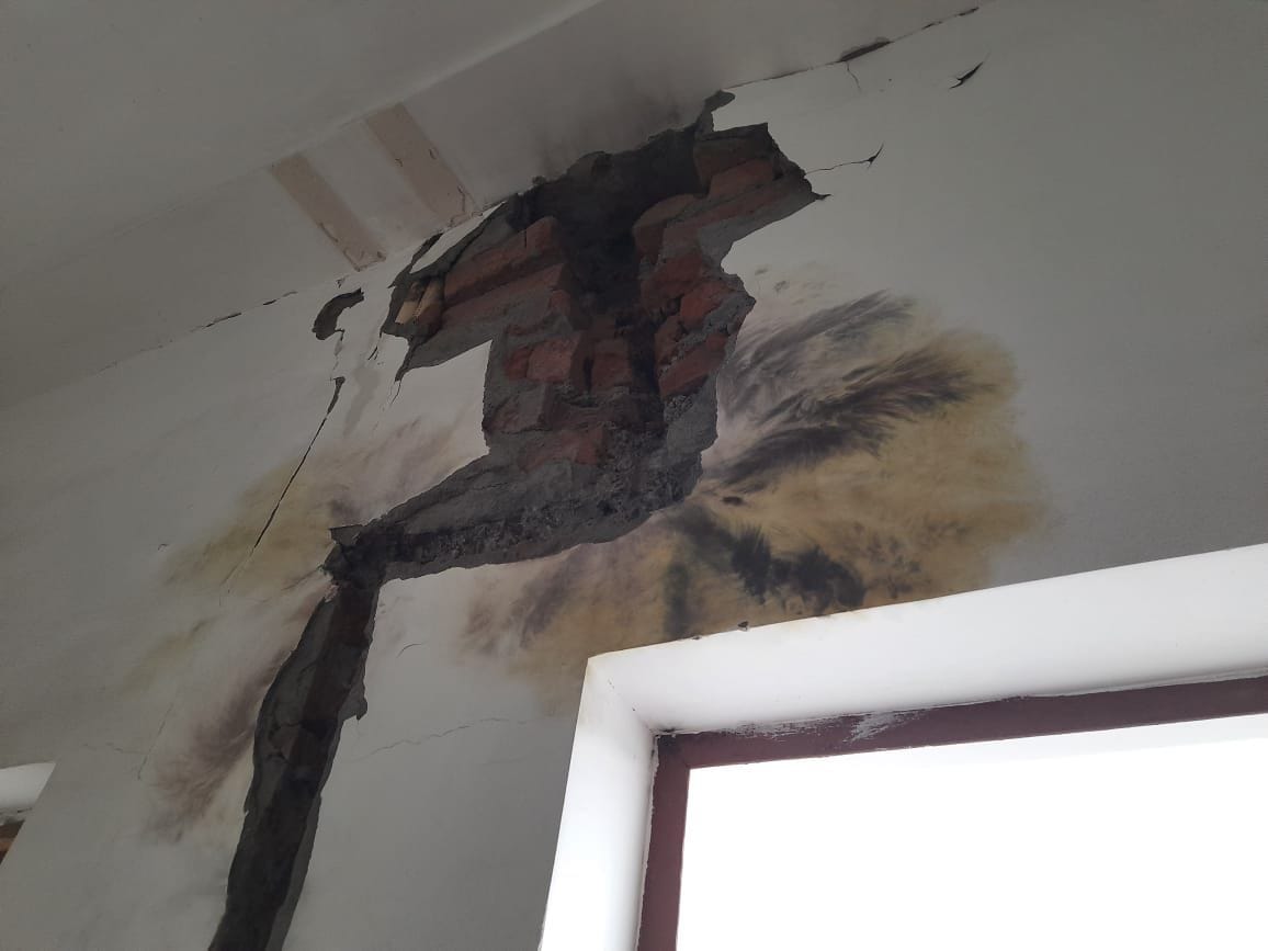 Lightning struck two houses in the rain