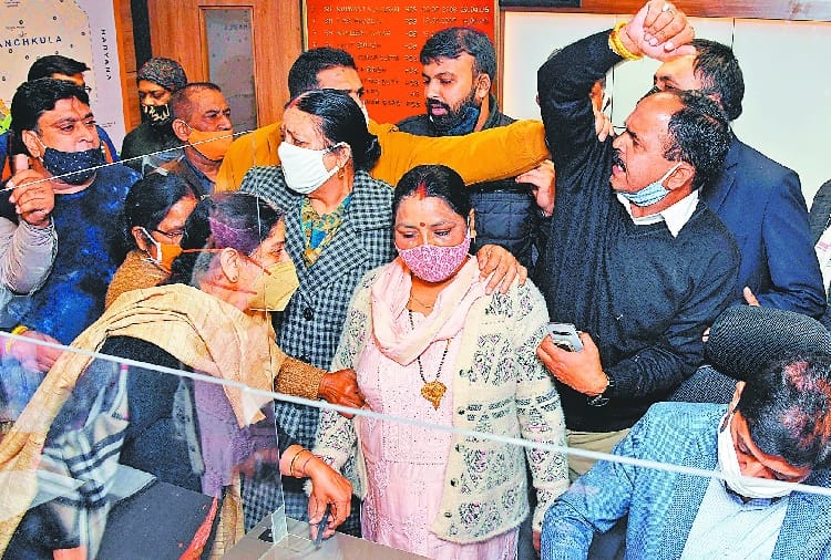 Chandigarh mayor election : Nomination of independent candidate cancelled due to technical reasons