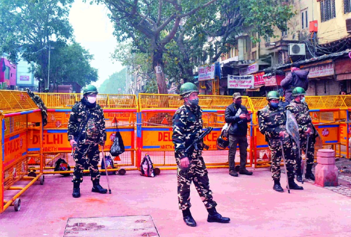 Chandni Chowk Hanuman temple demolition Congress jumped in political turmoil recited Hanuman Chalisa