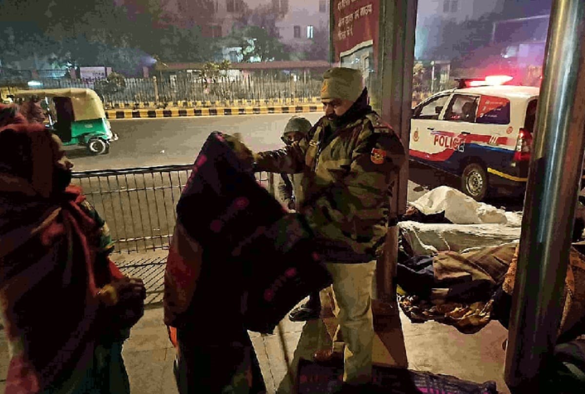 Inspector Vinay Tyagi distributing warm clothes to poor since 2005