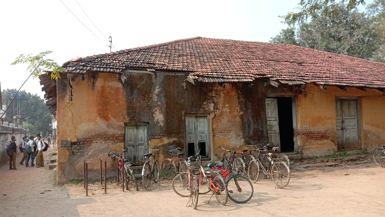 shabby building  accident invitation