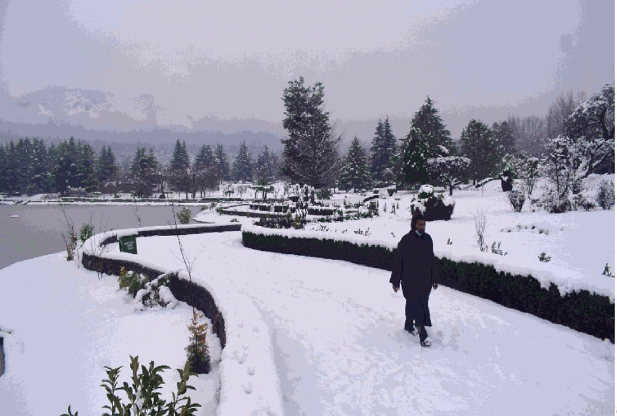 Snowfall will continue in Kashmir even today the weather will remain the same for the next 48 hours