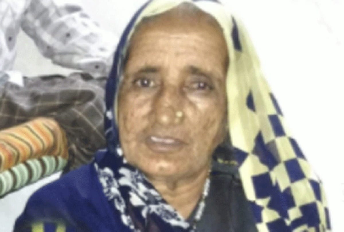 ndore MP (Madhya Pradesh) News: indore 75 year old grand mother meera drunken acid and committed suicide after five year old grand daughter said you ate all guava